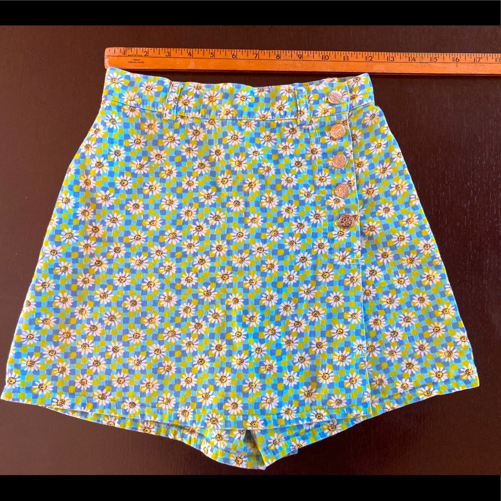 ADORABLE Vintage 90s Floral Skort